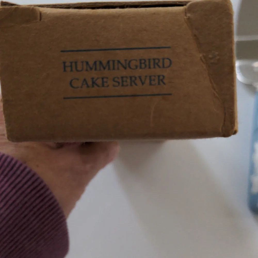 Avon Hummingbird Cake Server